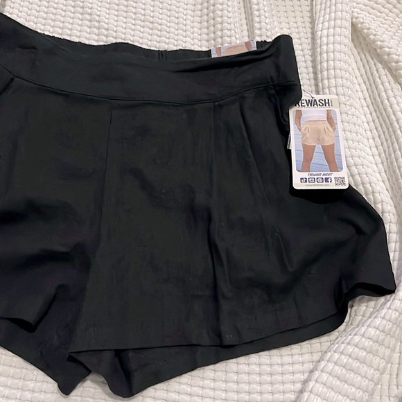 NWT- REWASH- M. Linen Trouser Short - Picture 4 of 7